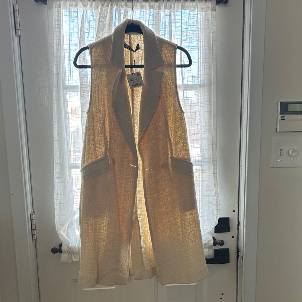 Zara Beige Sleeveless Vest